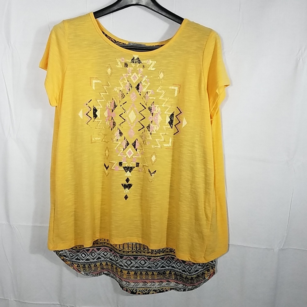 💖New Direction Yellow+Aztec Print Hi-Low Top Lg